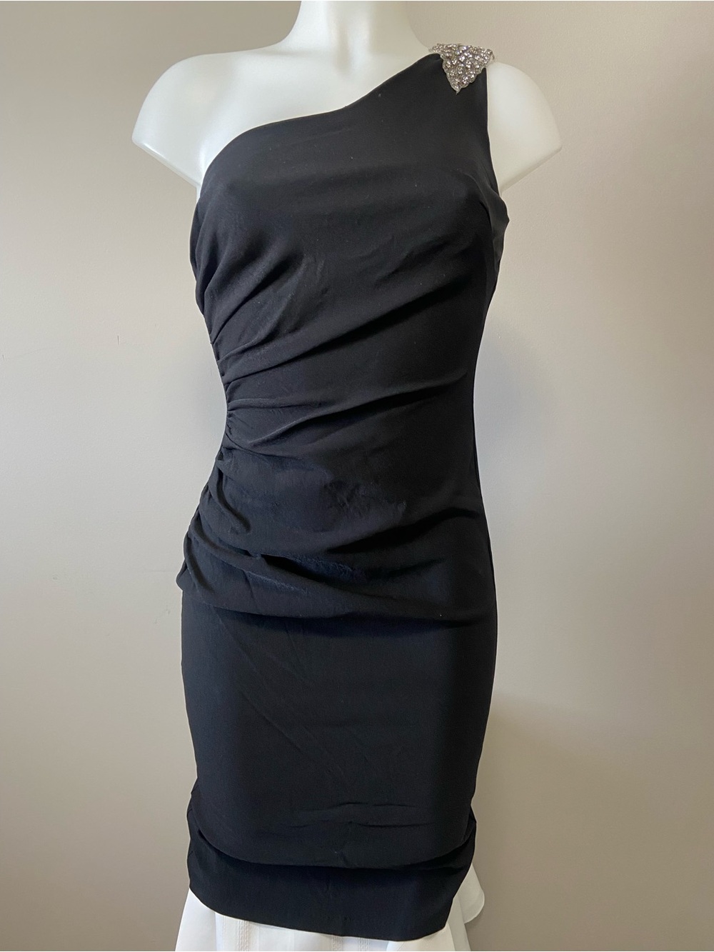 Pinup Couture Black One-Shoulder Cocktail Dress with Jeweled Accent